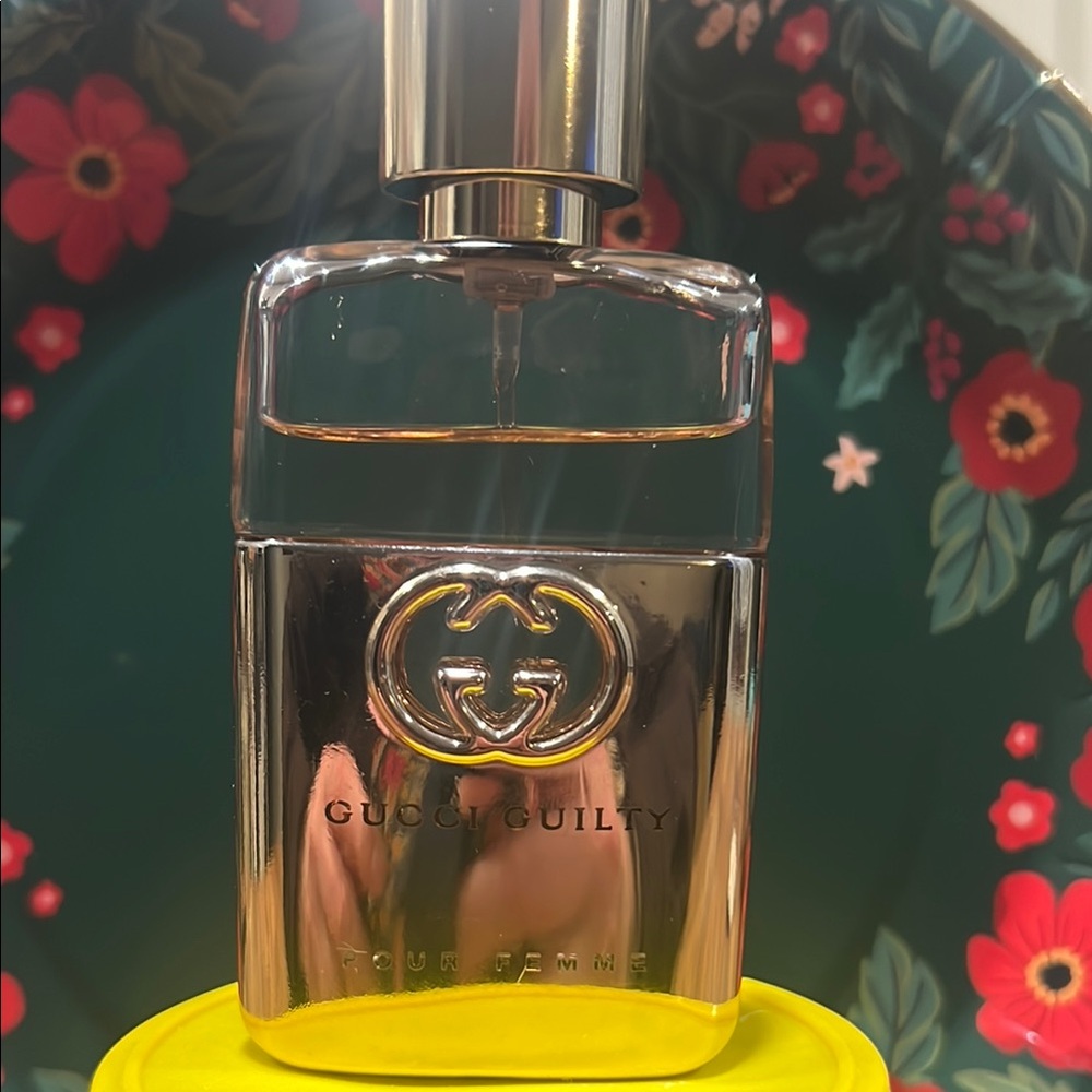 Gucci Guilty Eau de Toilette - Picture 3 of 3